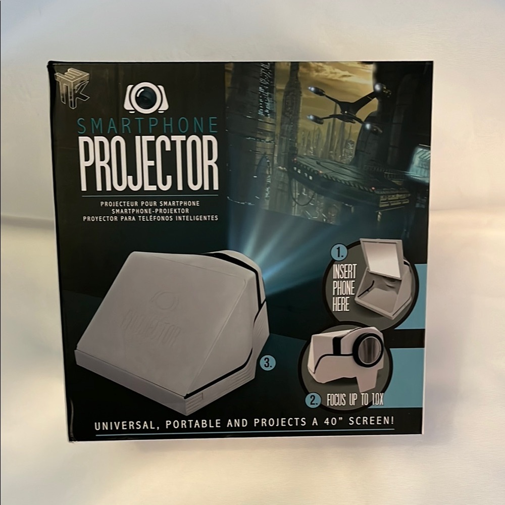 Smartphone Projector with 40" Screen - Picture 1 of 6